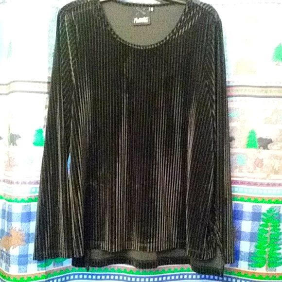 Nanette Lepore Tops - Nanette Lepore  XL Bell Sleeve w/ Bows